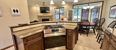 Refrigerador, microondas, horno, lavavajillas