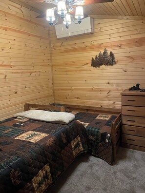 3 bedrooms, desk, iron/ironing board, free WiFi