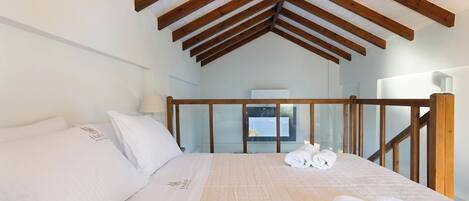 Lit parapluie, Wi-Fi, draps fournis