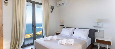 Iron/ironing board, travel cot, WiFi, bed sheets