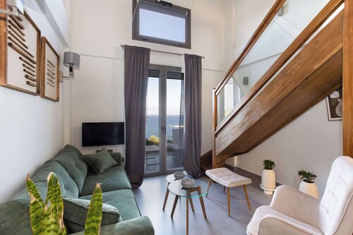 Eneos Boutique Residence - Koroni Poolside Gem