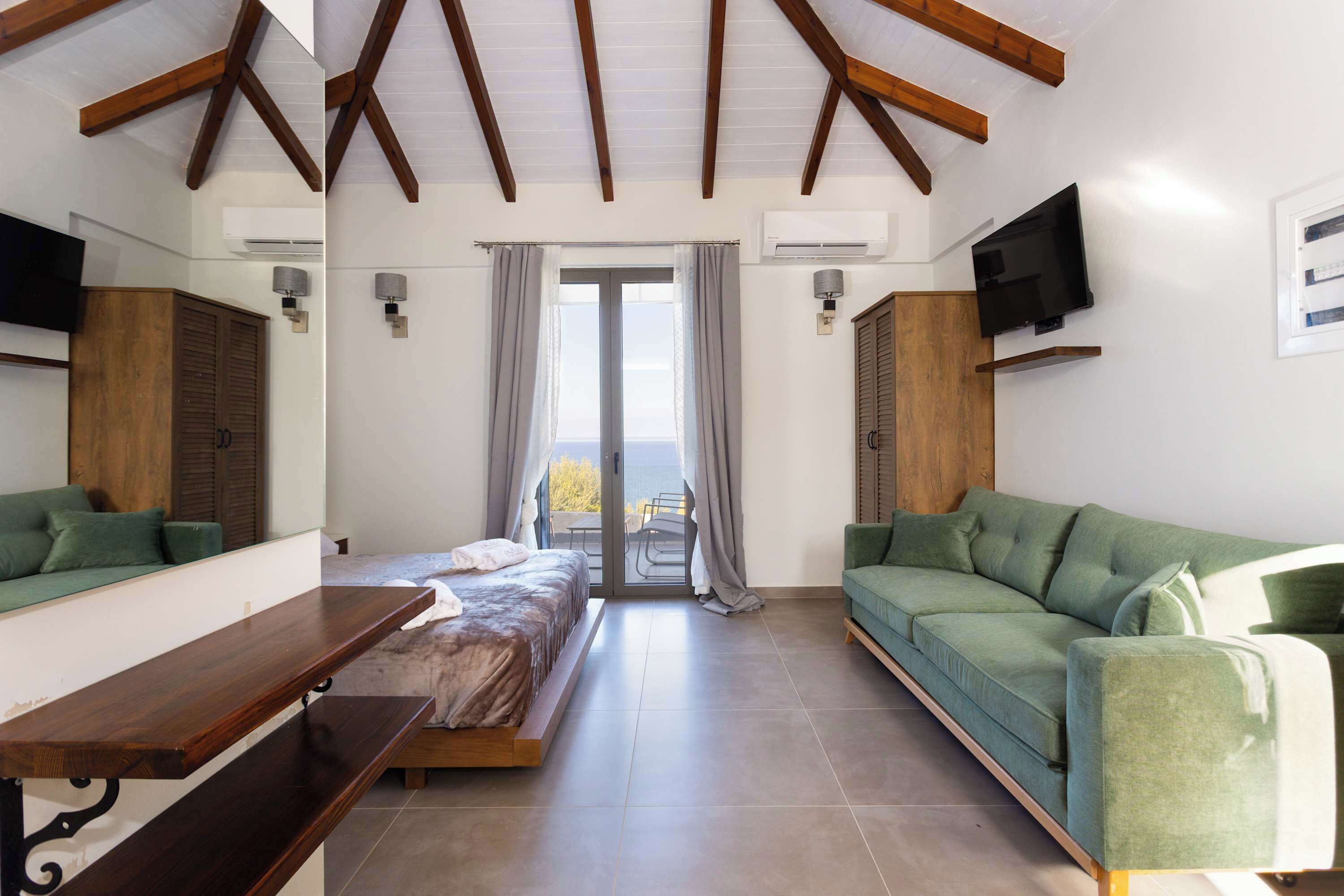 Iron/ironing board, travel crib, WiFi, bed sheets