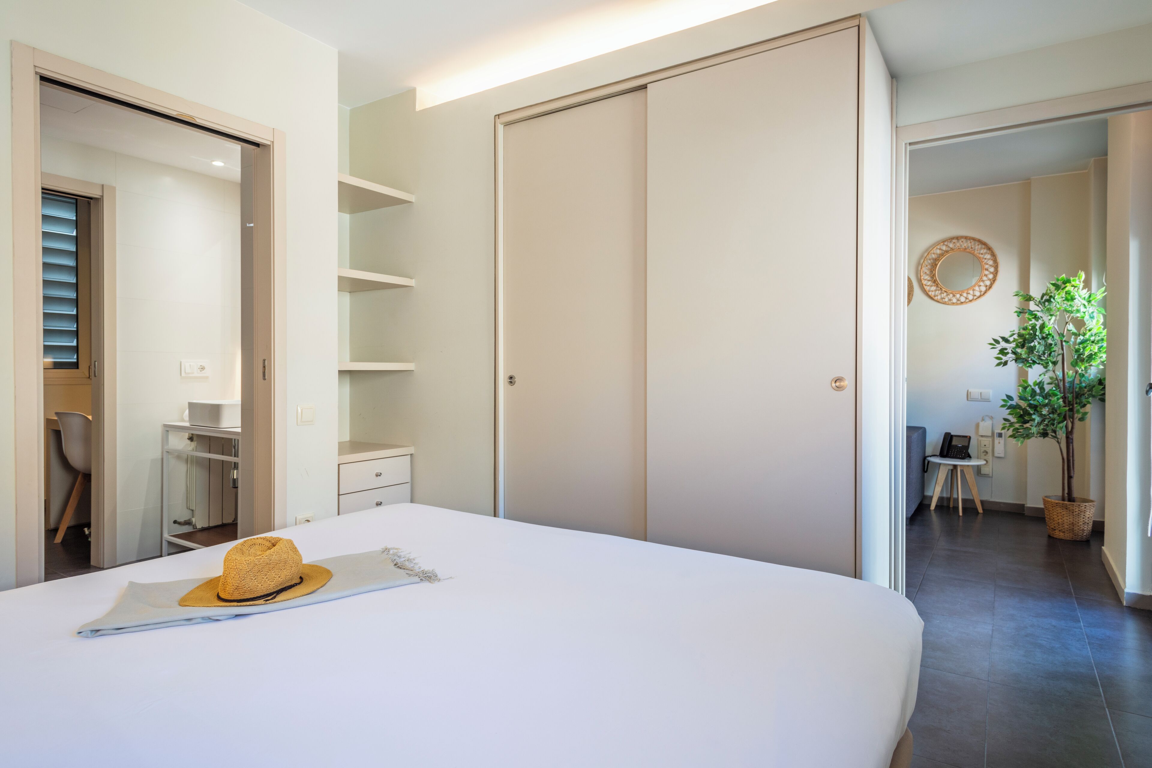 Apartamento Urban con terraza | Iron/ironing board, free WiFi