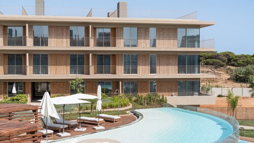 Luxuoso T1 c/Piscina em Quarteira by LovelyStay