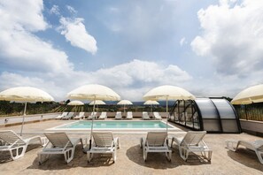 Piscine extérieure, piscine chauffée