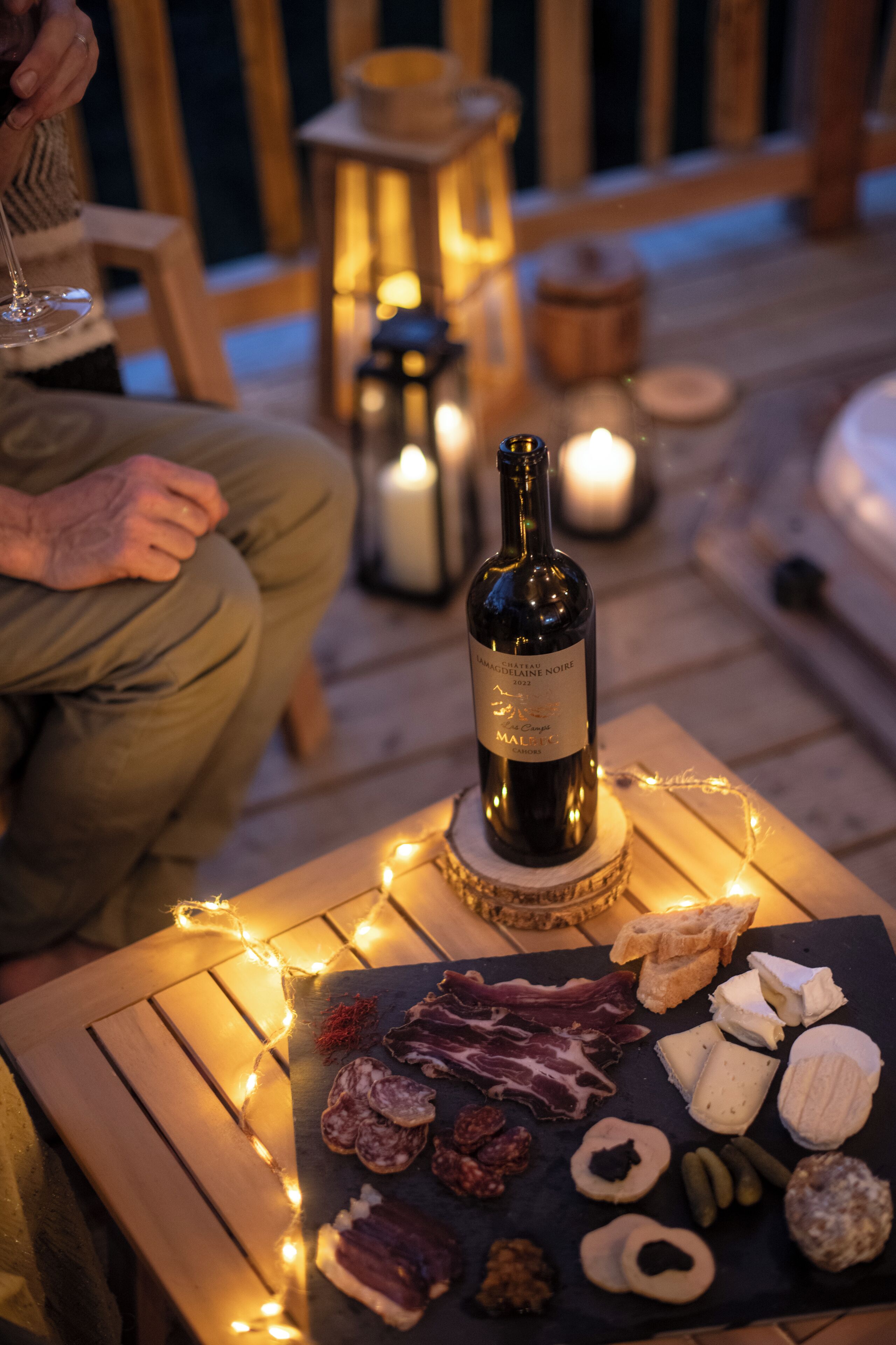 Luxury Cabin, 1 King Bed, Valley View | In-room dining