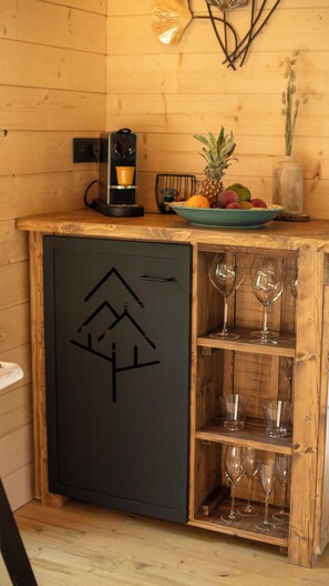 Cabaña de lujo, 1 cama King size, vista al valle | Área de sala de estar