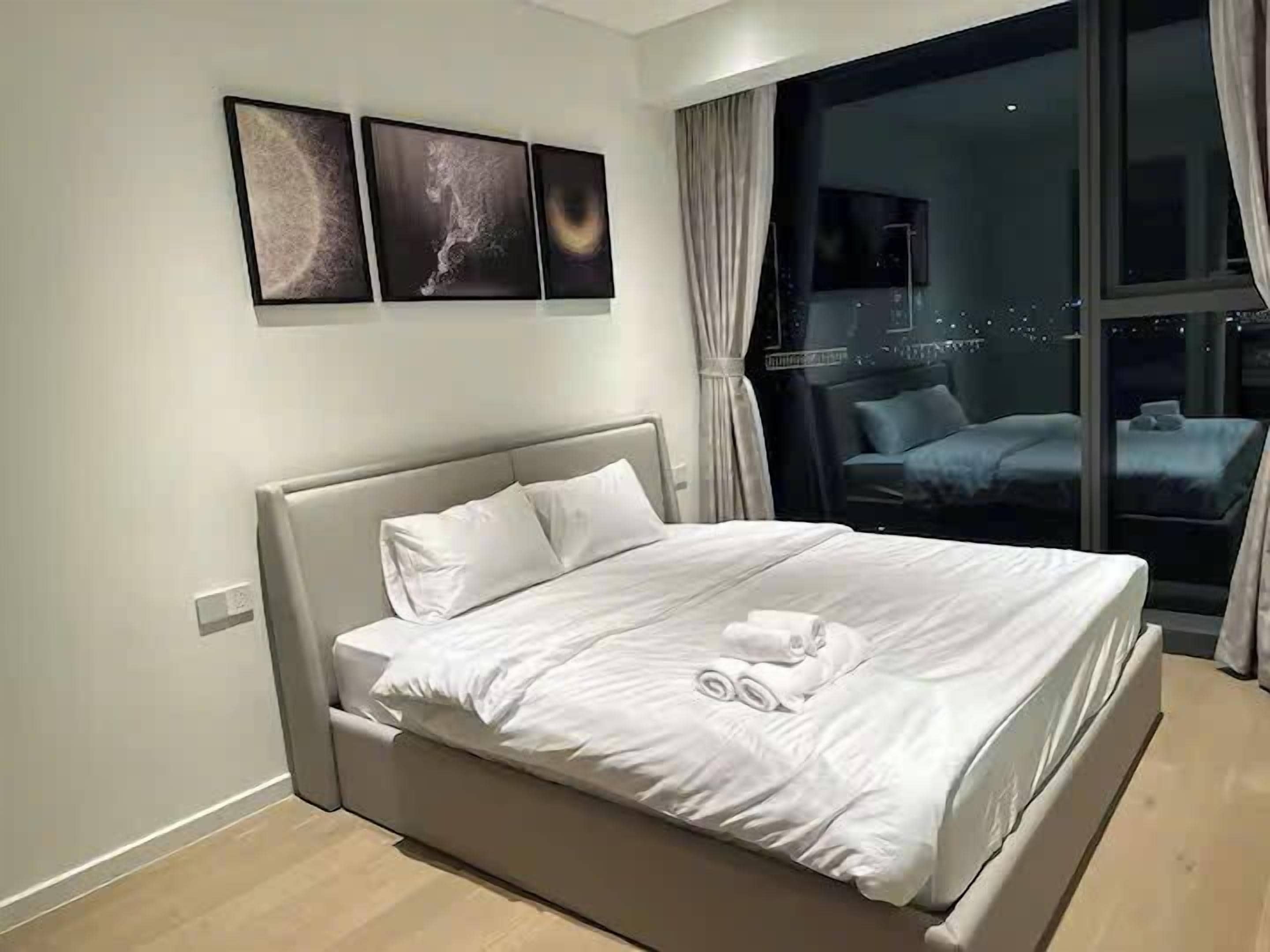 Presidential-Suite, 2 Schlafzimmer, Zutritt zur Club Lounge, Flussblick | Bettwäsche aus ägyptischer Baumwolle, hochwertige Bettwaren