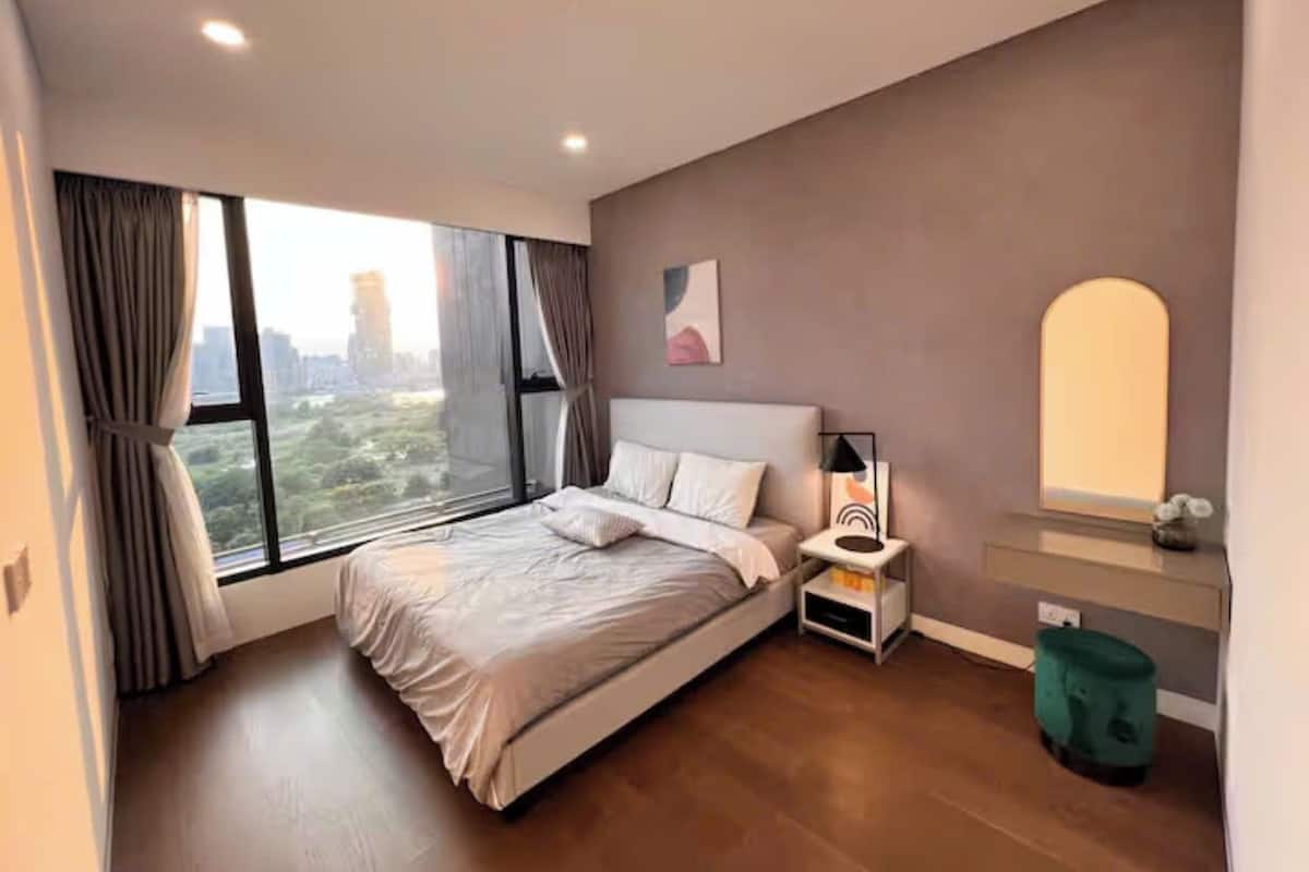 Suíte grand, 1 quarto, acesso ao Club Lounge, vista para o rio | Roupas de cama de algodão egípcio, roupas de cama premium