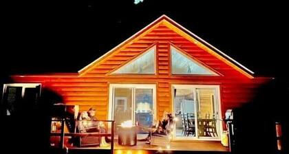 Safe Harbour Vacation Lodge – Riverside Comfort, Kayaks & Outdoor Adventure