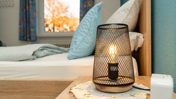 1 slaapkamer, een strijkplank/strijkijzer, wifi, beddengoed