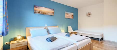 1 bedroom, iron/ironing board, WiFi, bed sheets