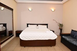 Standard Room, Balcony - Hôtel Santa Lucia (Yaoundé)