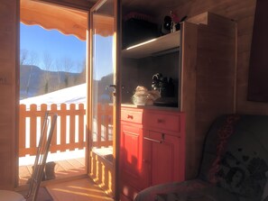 Interior - Heidi's Caravan: Unique Mountain Getaway for Up to 6 Guests (La Thuile)