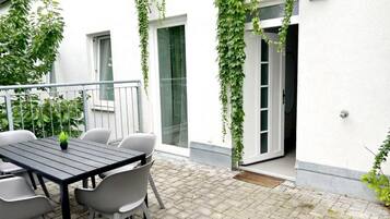 ํ
๋ผ์ค/ํํฐ์ค