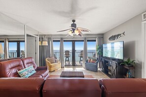 Smart TV, DVD player - 806 – Luxury Gulf-Front 3BR Retreat | Balcony, Pool & VIP Beach Service (Panama City Beach)