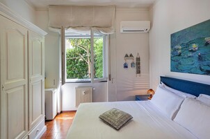 Apartment, 2 Bedrooms | Iron/ironing board