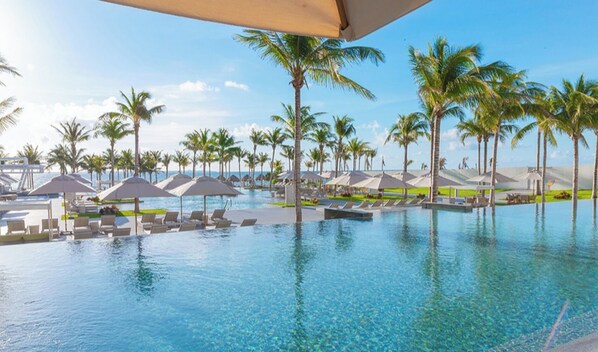 Outdoor pool, a heated pool