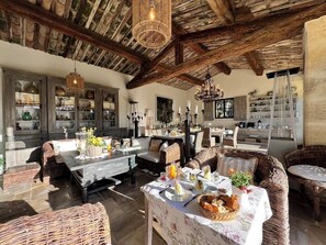 Free daily continental breakfast - Villa Hautvallon (Gordes)