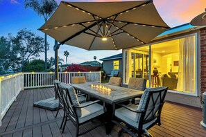 Outdoor dining - 3BR with Hot Tub, Sunset Deck, AC, Luxury Dining (San Diego)