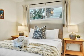 3 chambres, fer et planche à repasser, Wi-Fi, draps fournis