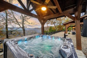 Terrace/patio - Unforgettable views! Luxury mountainside retreat. (Broken Bow)