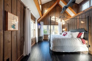 Free WiFi, bed sheets - Unforgettable views! Luxury mountainside retreat. (Broken Bow)
