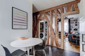 Dining - Athos I Stylish 1BR home on the Rive Gauche (Paris)