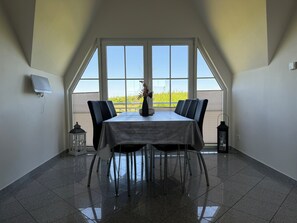 Dining - Arkonablick OG Apartment in 2-family house, first row to the sea. Dogs are allowed. (Glowe)