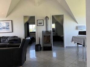 Living area - Arkonablick OG Apartment in 2-family house, first row to the sea. Dogs are allowed. (Glowe)