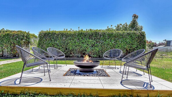 Property grounds - Helena Grand Estate Hunter Valley (Ellalong)