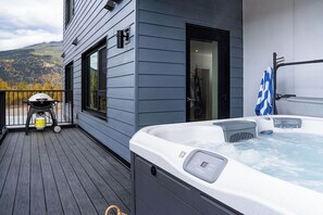 Design-Apartment, Bergblick | Eigener Whirlpool