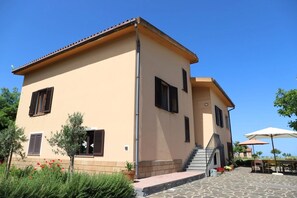 واجهة المنشأة