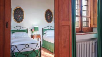 Apartamento, vista para o vale | Cortinas blackout, quartos à prova de som, ferros/tábuas de passar roupa