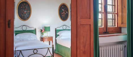 Appartement, vue vallée | Rideaux occultants, chambres insonorisées, fer et planche à repasser