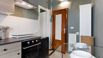 Réfrigérateur, plaque de cuisson