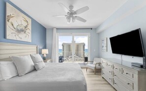 3 bedrooms, iron/ironing board, free WiFi, bed sheets - Bright & Stylish Condo Near Everything! (Panama City Beach)