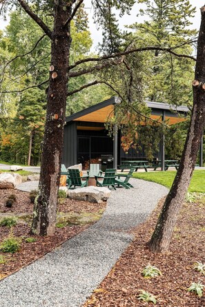 Property grounds - All 6 Cabins · Full property rental (Duluth)