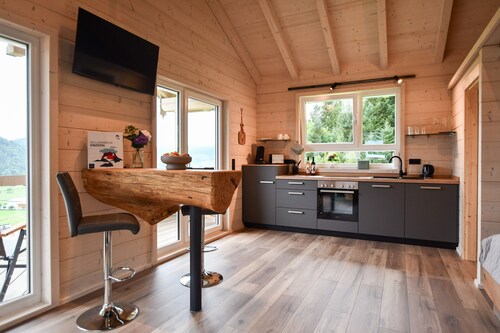 Appartement 'Panoramahisli 4' avec vue sur la montagne, balcon et climatisation