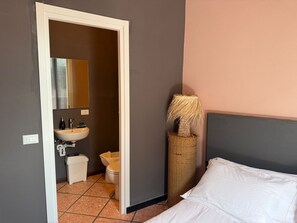 1 camera, Wi-Fi, lenzuola