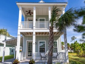 Exterior - Salty Okie | Community Pool | 6-Seater Golf Cart | 4 Mins to Public Beach (Miramar Beach)