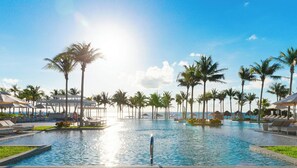 Piscine extérieure, piscine chauffée