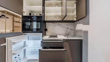 Appartement | Cuisine privée | Surface de cuisson, bouilloire électrique, grille-pain
