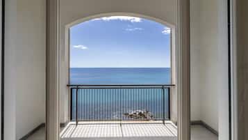 Apartment, 2 Bedrooms, Balcony, Sea View | Balcony
