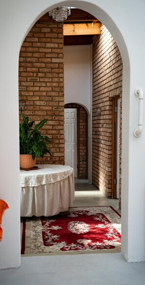 Interior - Comfortable Off-Grid Home with Nostalgic Furnishings (JOHANNESBURG)