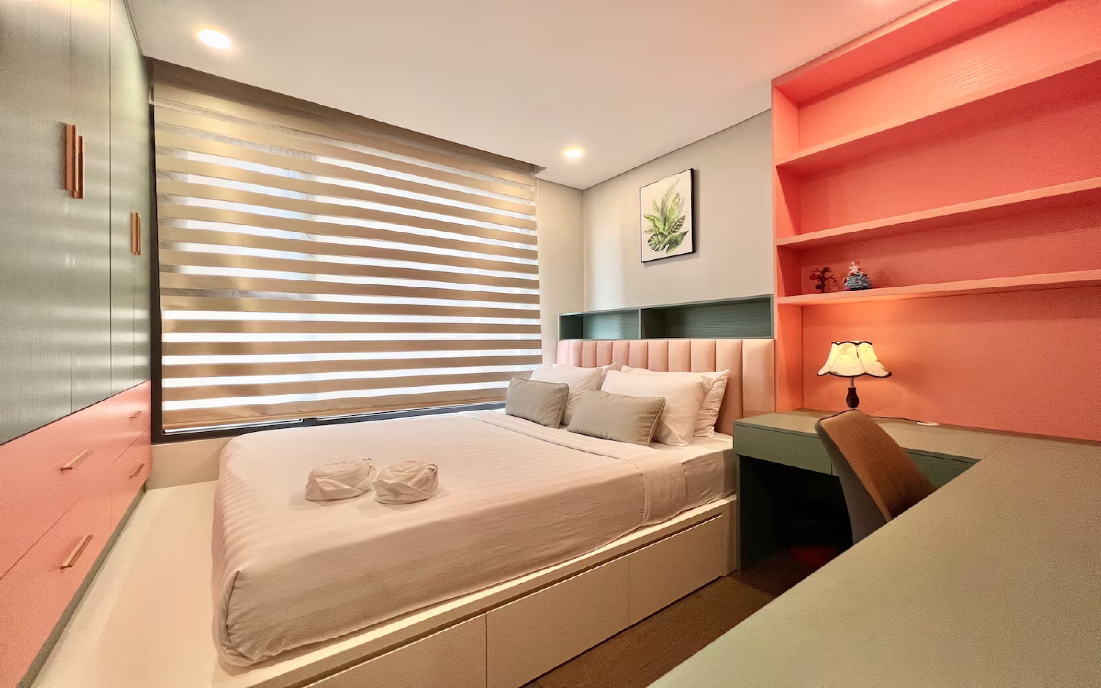 Perhesviitti, 3 makuuhuonetta, club-loungen käyttöoikeus, kaupunkinäköala | Egyptinpuuvillaiset lakanat, ylelliset vuodevaatteet, untuvapeitot