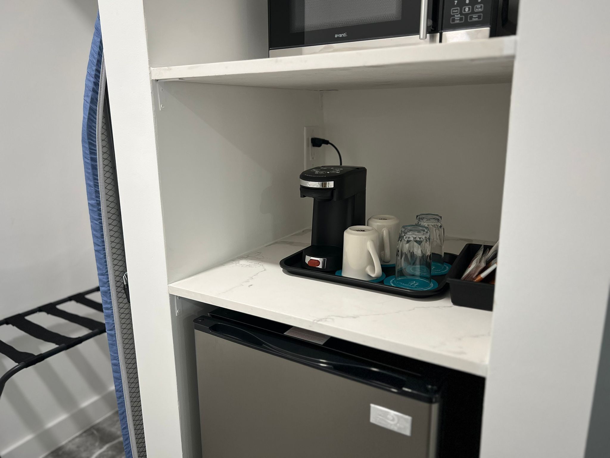 Cortinas blackout y sistema de insonorización 