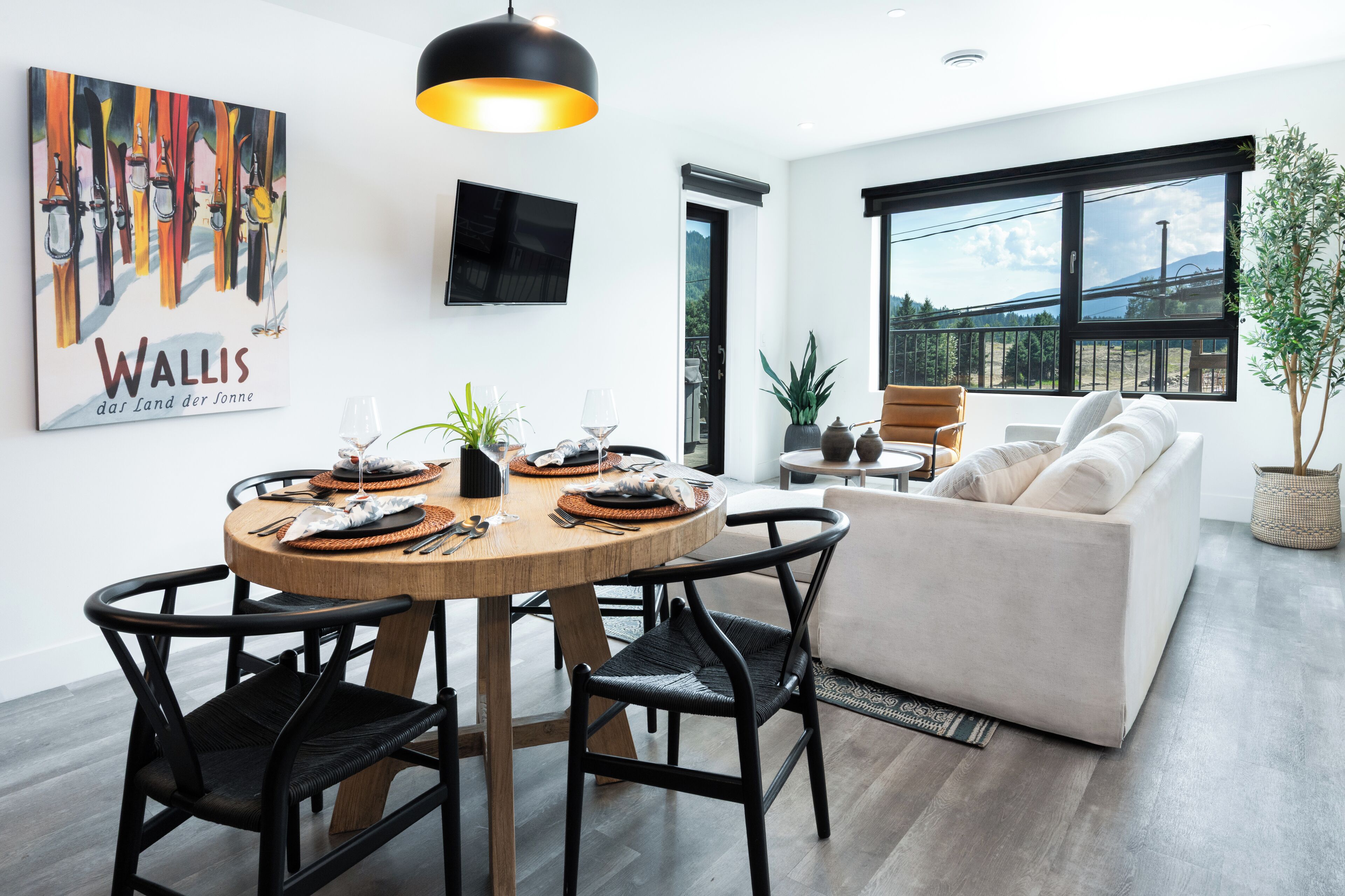 Alpine Ascent (Unit 2213) | In-room dining