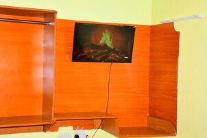 Comfort Double Room | Desk, laptop workspace, free WiFi