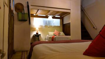 Family Room | In-room safe, desk, iron/ironing board, WiFi (free)